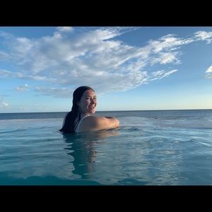 Meet your Posher, Hailey